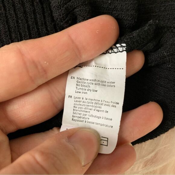 Revamped Black Knit Lace Up Crop Top Size Small - Picture 5 of 6